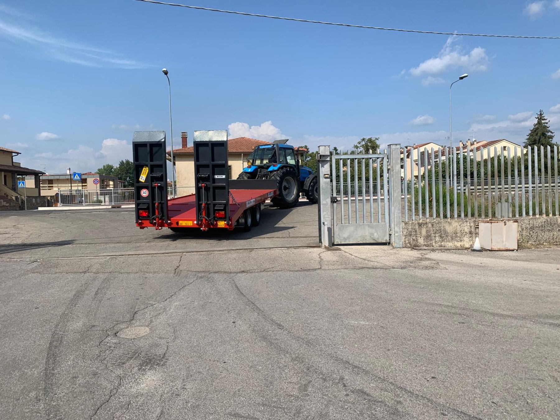 Gépszállító tréler tandemkerekes