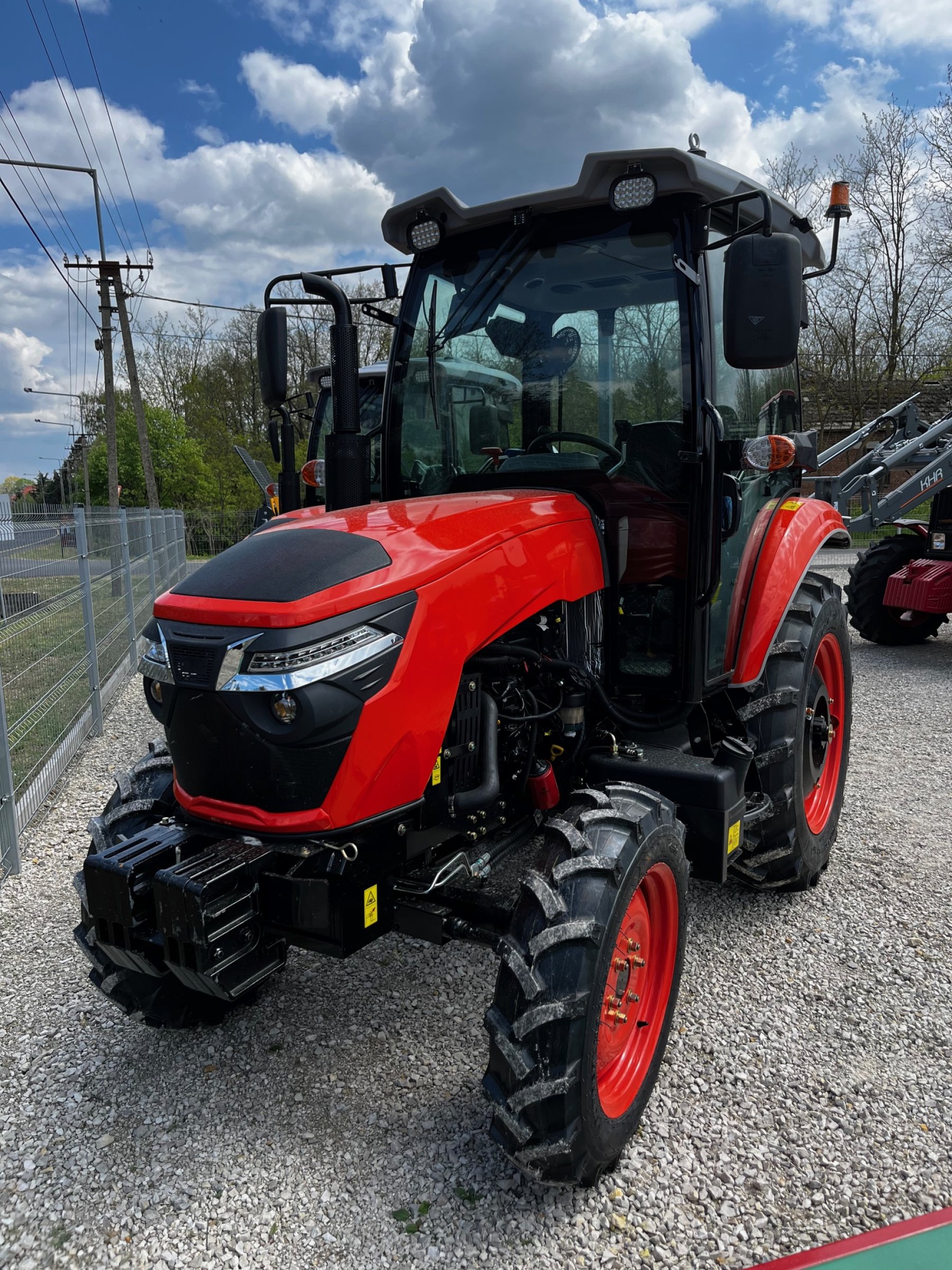 AMS LX 2550 fülkés traktor