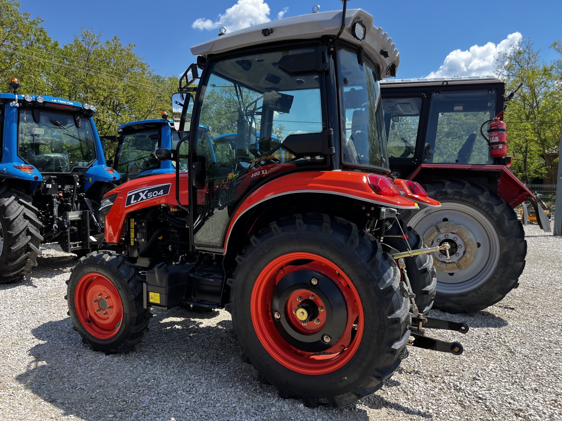 AMS LX 504E fülkés traktor