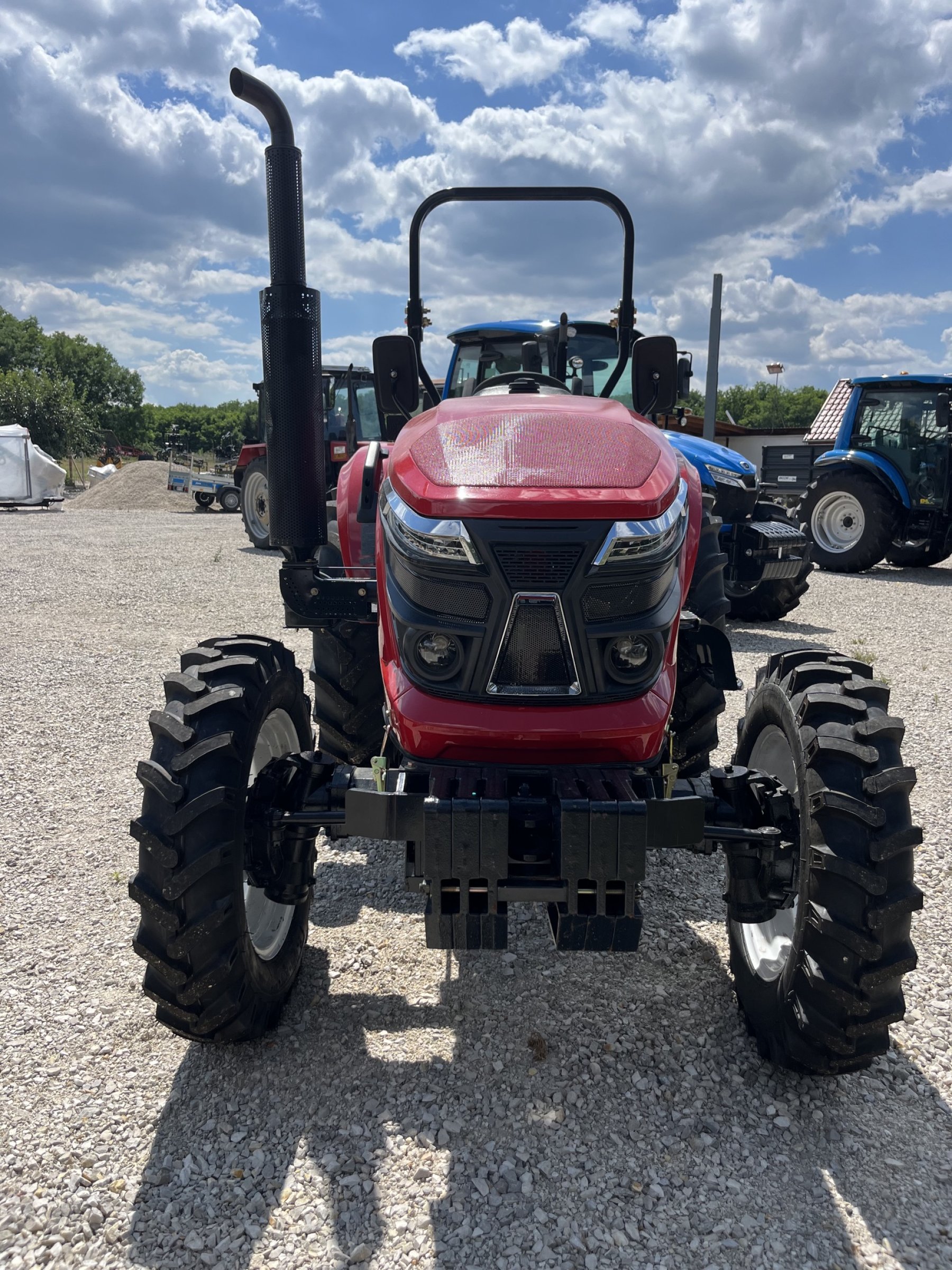 AMS 704 traktor