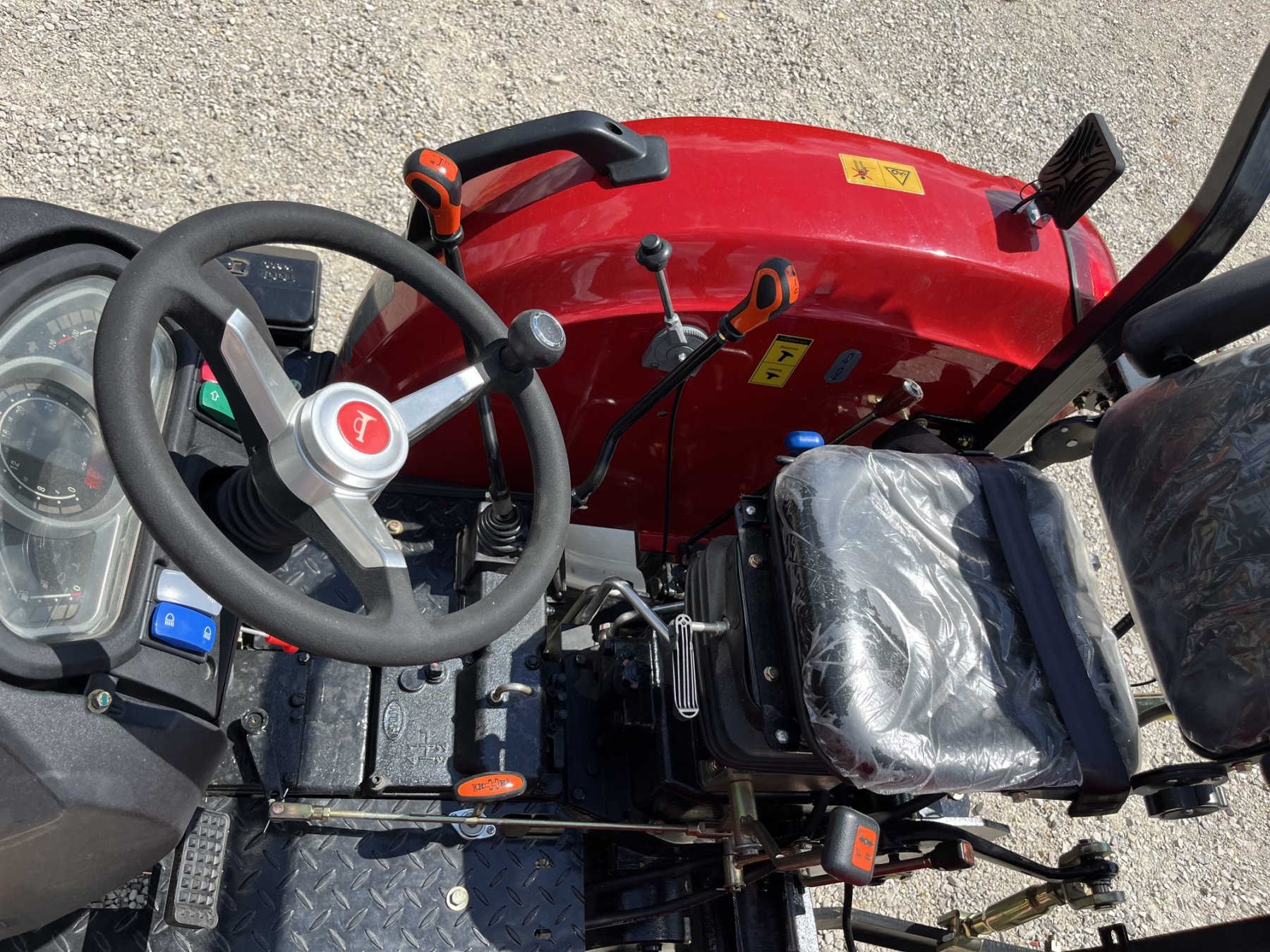 AMS 704 traktor