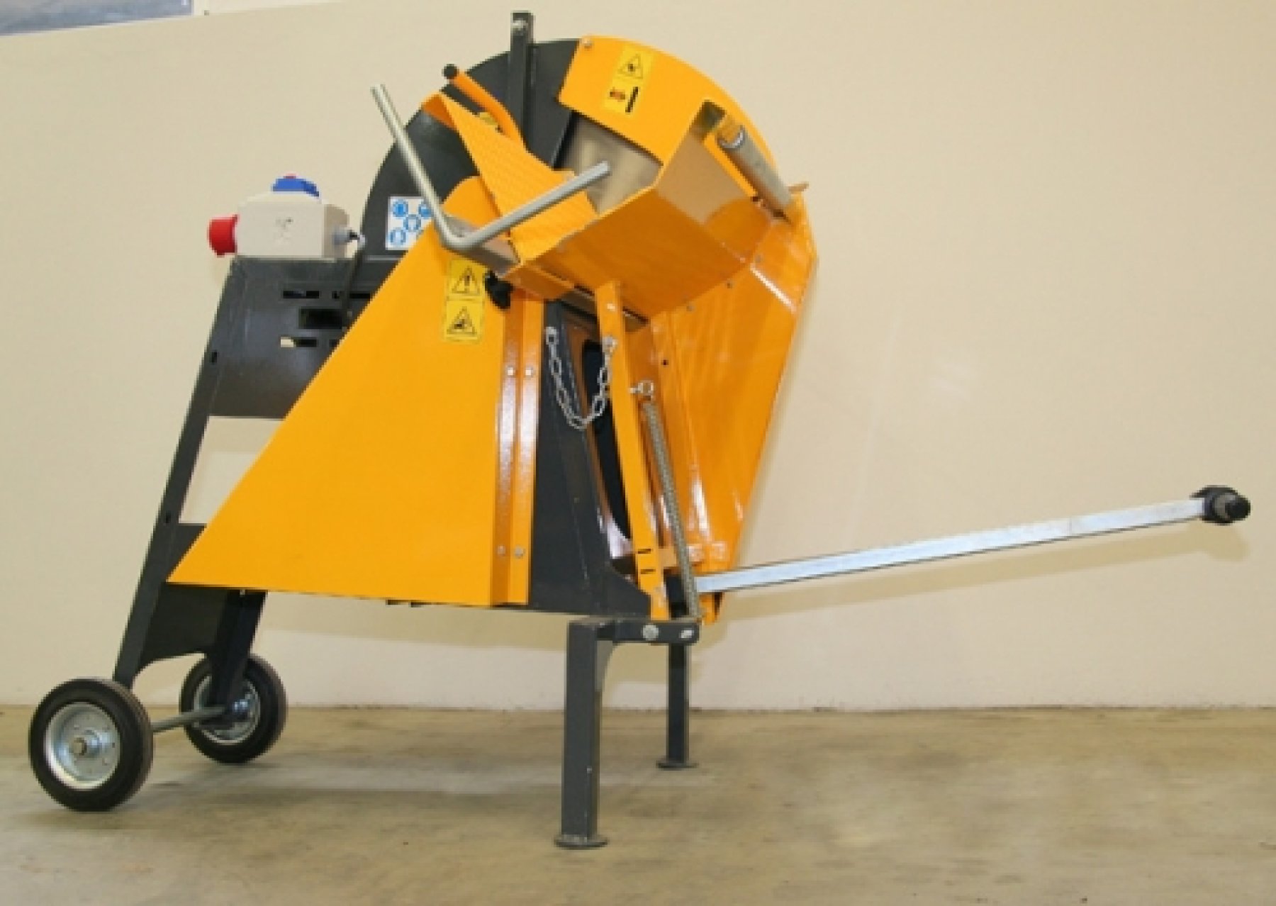 SC 700 ET elektromos 5.5 KW os körfűrész