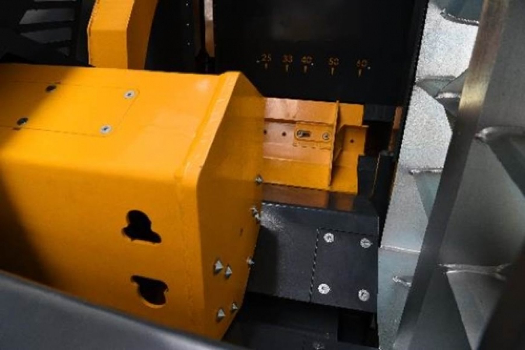 TITAN 53/40 automata daraboló