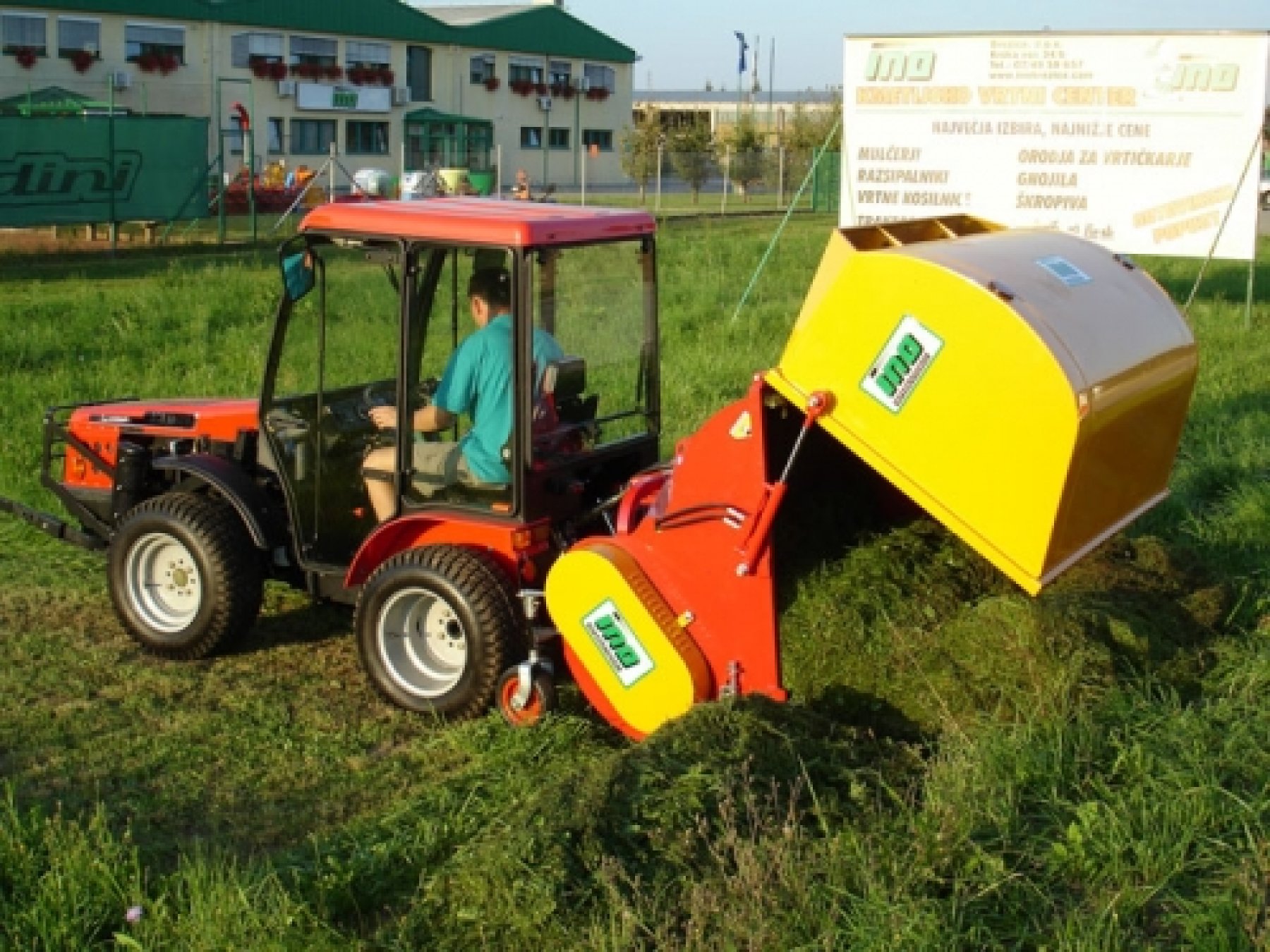 MP 120 tartályos INO fűnyíró gép 160cm hidr.nyitás, MP 160 tartályos INO fűnyíró hidr.nyitás