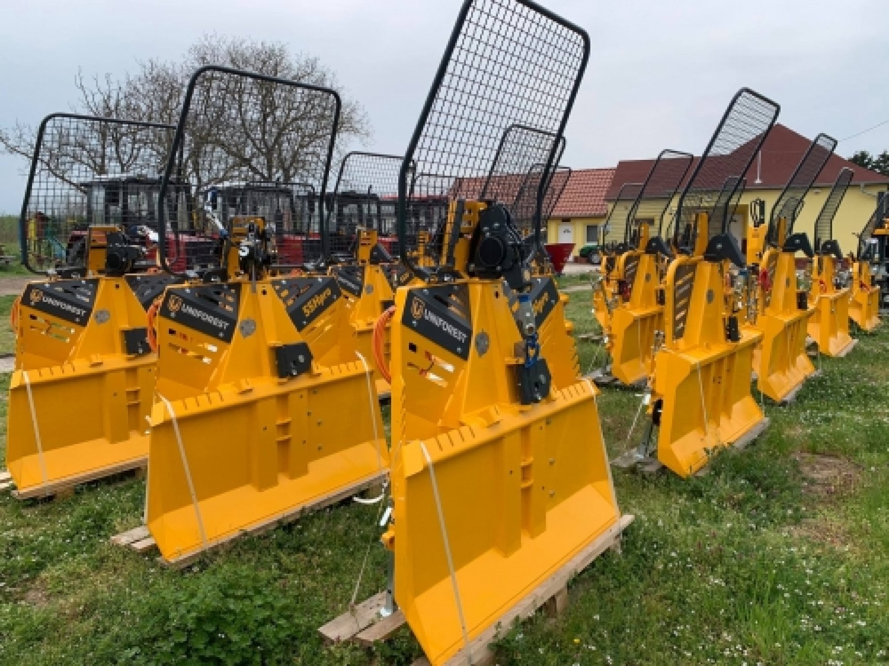 UNIFOREST erdészeti csörlő elektro hidraulikus vezérléssel