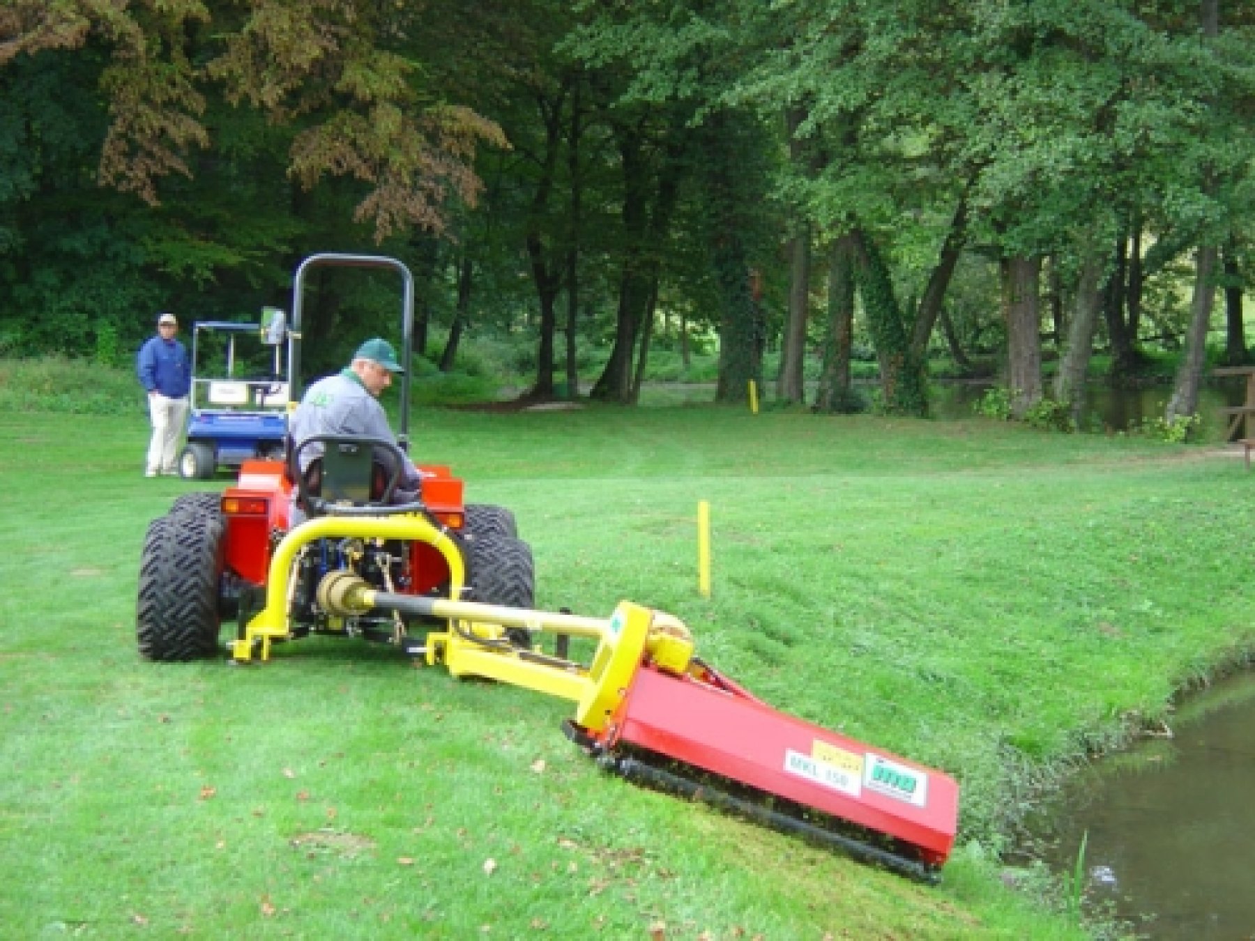INO MKL 115-130-150 hidr. kitérésű szárzúzó kistraktorra