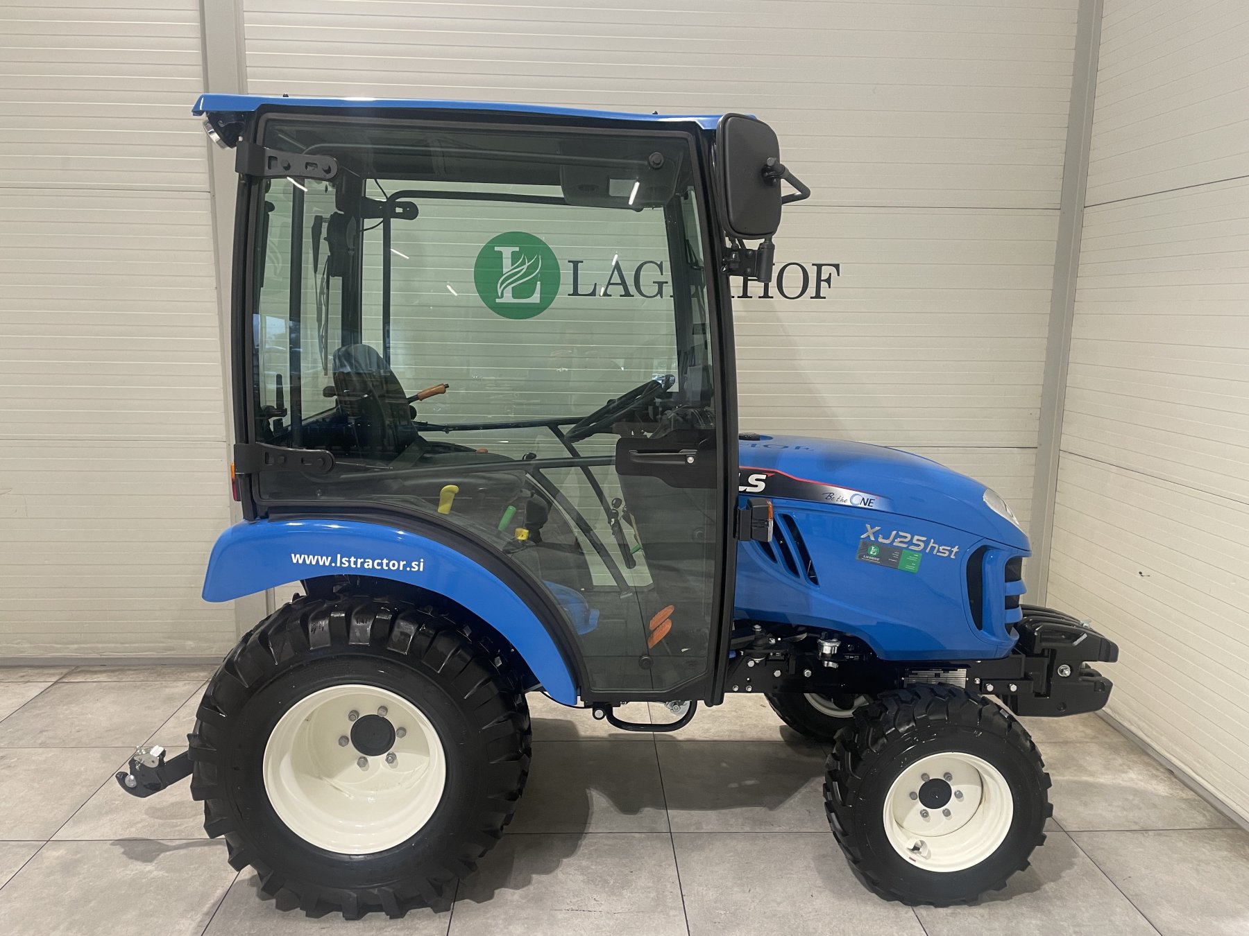 LS XJ Sorozat - Modell XJ25