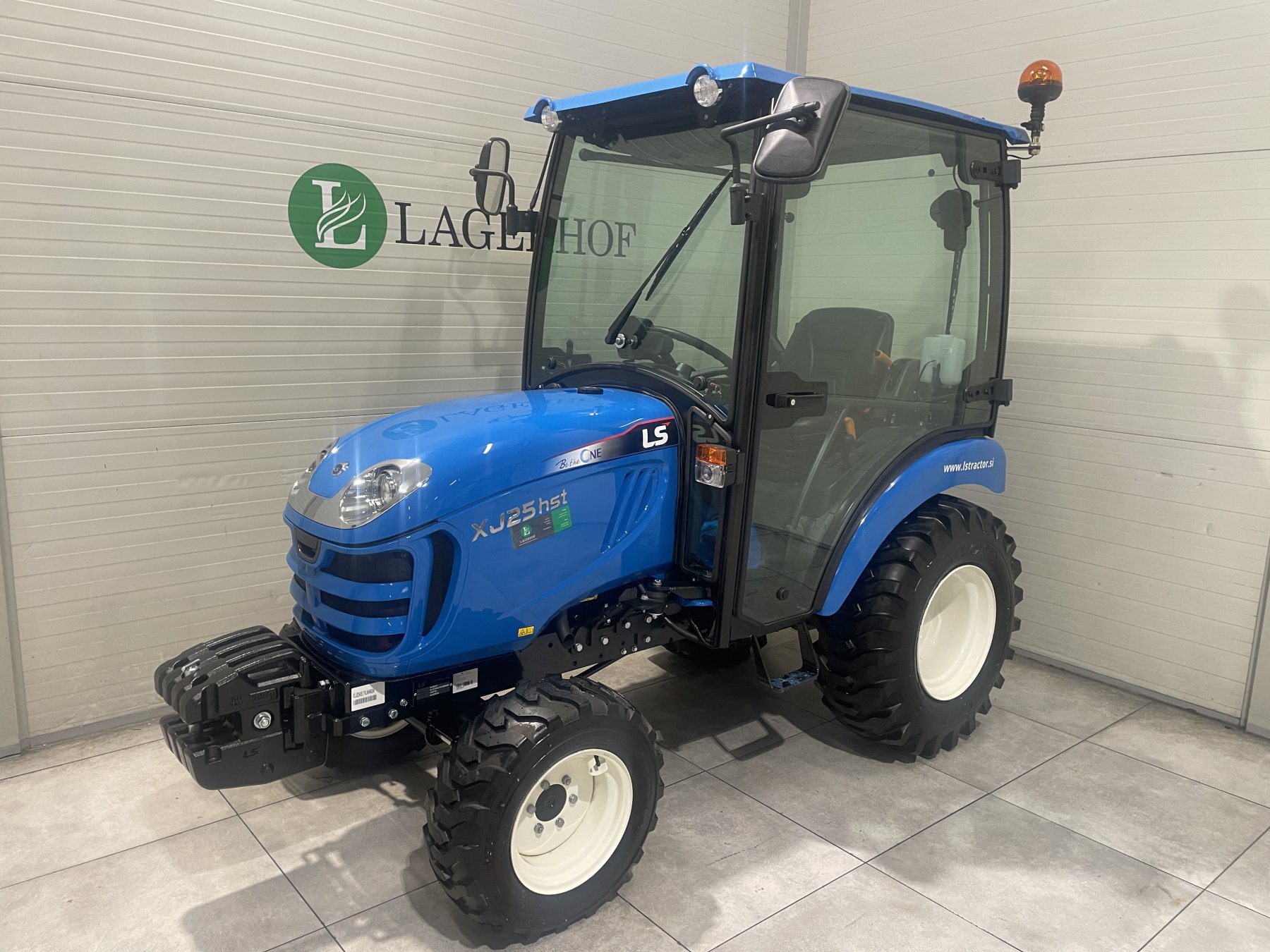 LS XJ Sorozat - Modell XJ25